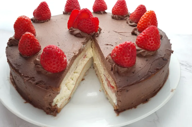 Super Easy Keto Chocolate Cake With Strawberries And Cream